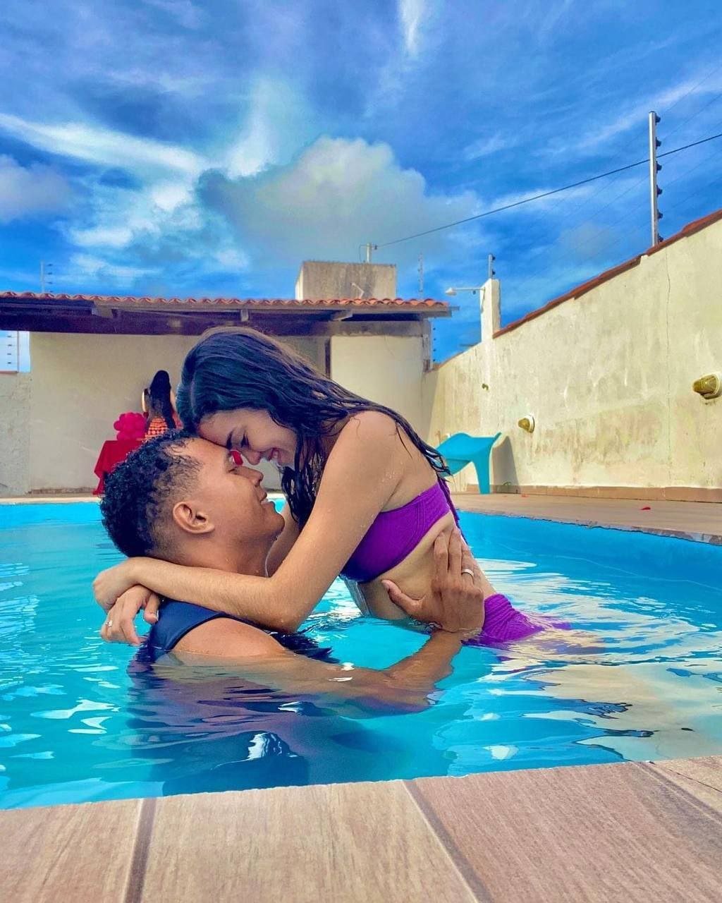 Capa do video Novinha tava doida pra da a bucetinha na piscina